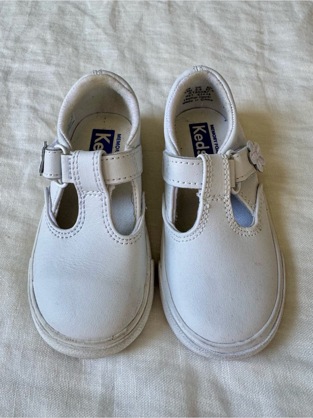 Keds Girls' White Mary Jane Shoes - Size 6W